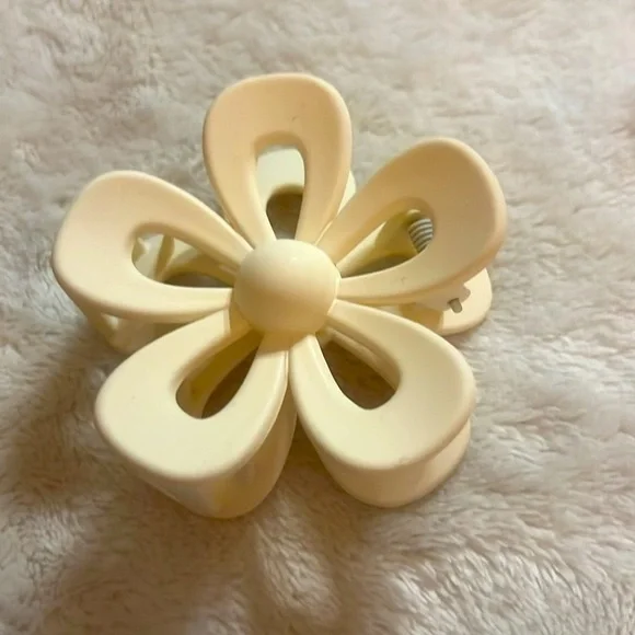 🤎🤍PAIR OF LARGE HAIR CLIPS 🤎🤍 - Picture 2 of 5